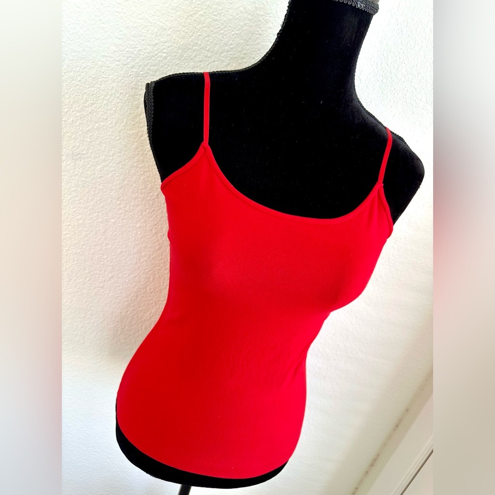 WETSEAL SEAMLESS CAMI - Picture 2 of 6